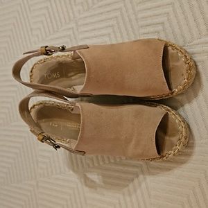Toms peep toe/ heel platform heels